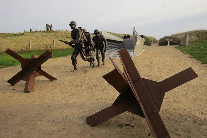 Normandy D-Day Beaches All-American Private Day Tour from Paris — photo 1