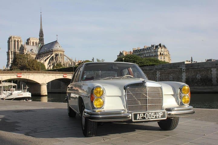 Private Paris guided Tour by classic 1970 Mercedes S Class — photo 1