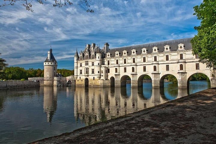 Small-Group Loire Valley: Chambord, Chenonceau, lunch in Amboise — photo 1