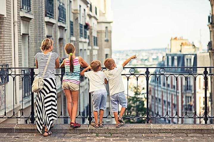 Paris: Montmartre and Sacre Coeur Private Tour for Kids and Families — photo 3