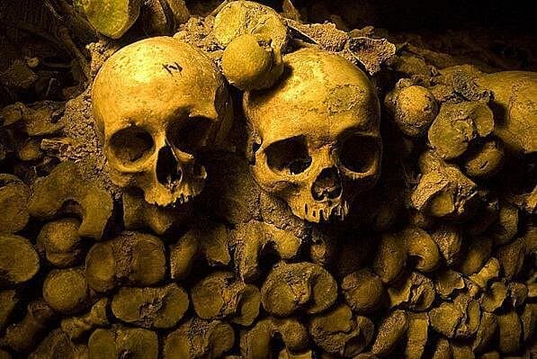 Paris Catacombs Tour with VIP Access to Restricted Areas — photo 7