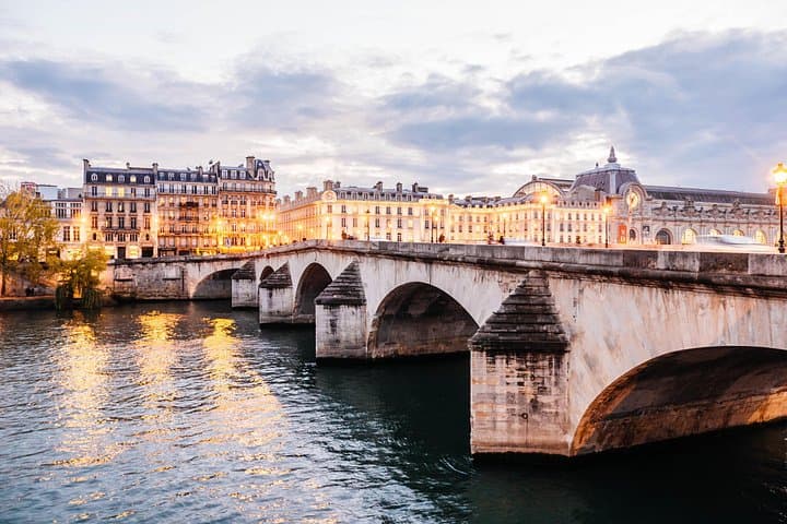 Paris Top Attractions & Hidden Gems around your Hotel Private Orientation Tour — photo 3