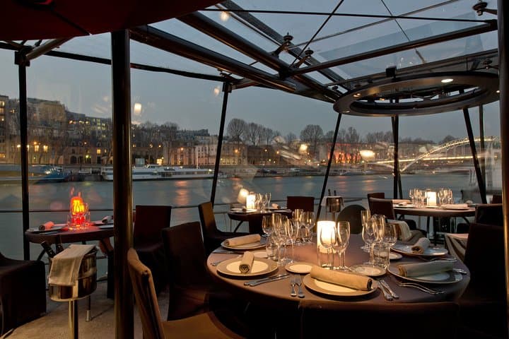 Bateaux Parisiens Seine River Gourmet Dinner & Sightseeing Cruise — photo 7