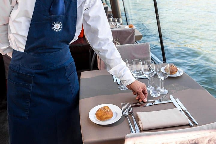 Bateaux Parisiens Seine River Gourmet Lunch & Sightseeing Cruise — photo 12