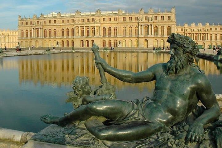 Excursion to Versailles by train with entrance to the Palace and Gardens — photo 3