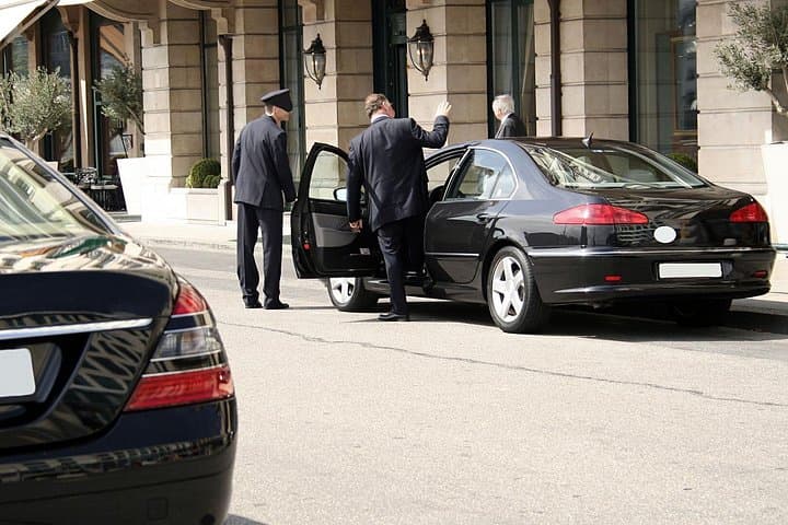 Private Driver in Paris – Flexible Hourly Chauffeur Service — photo 1