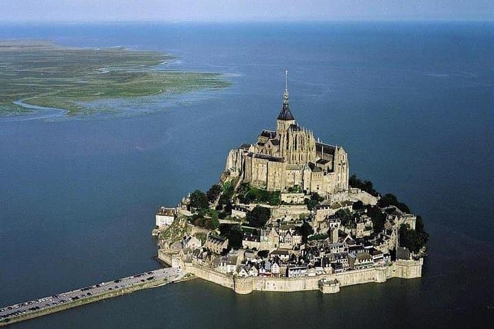 Mont Saint Michel Private Day Trip from Paris — photo 2