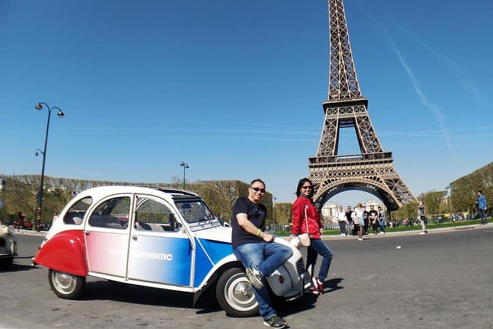 Paris - Vintage 2CV car guided tour + Cruise on the Seine — photo 2