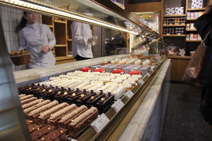 Small-Group Marché du Président Wilson Food Tour in Paris — photo 5
