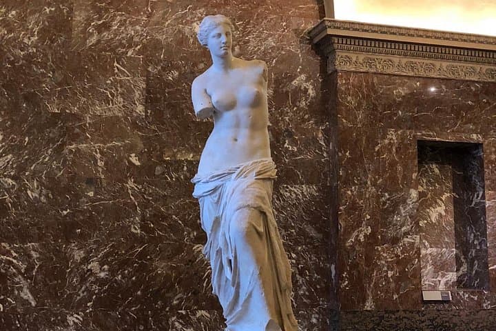 Louvre: Everything but the Mona Lisa - Limited to 6 Guests — photo 2