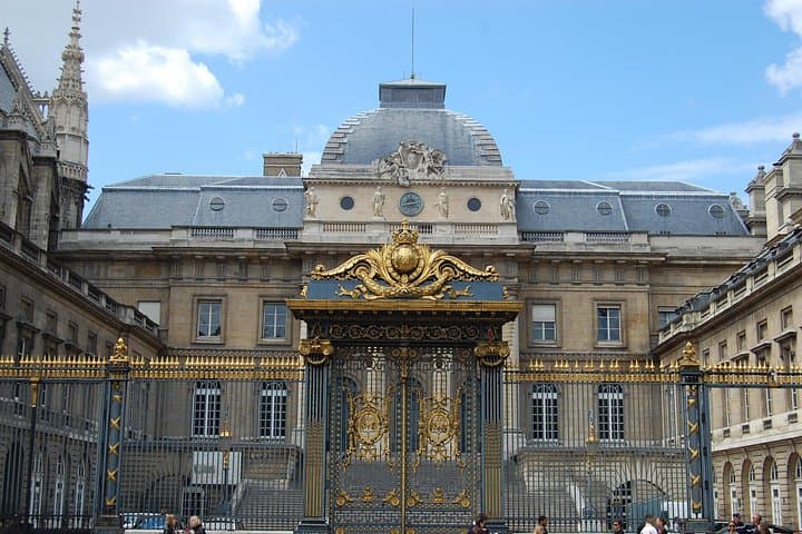 Private 8-hour city tour of Paris with driver and official guide - Hotel pick up — photo 4
