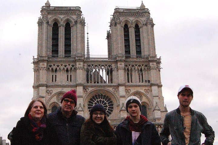 45m Notre Dame - outside tour - fast line entrance — photo 3