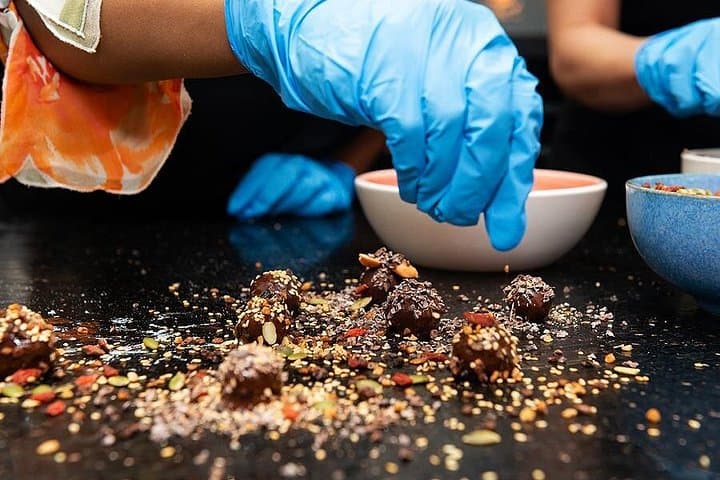 Praliné Rocher Chocolate making class in Paris (collective) — photo 1
