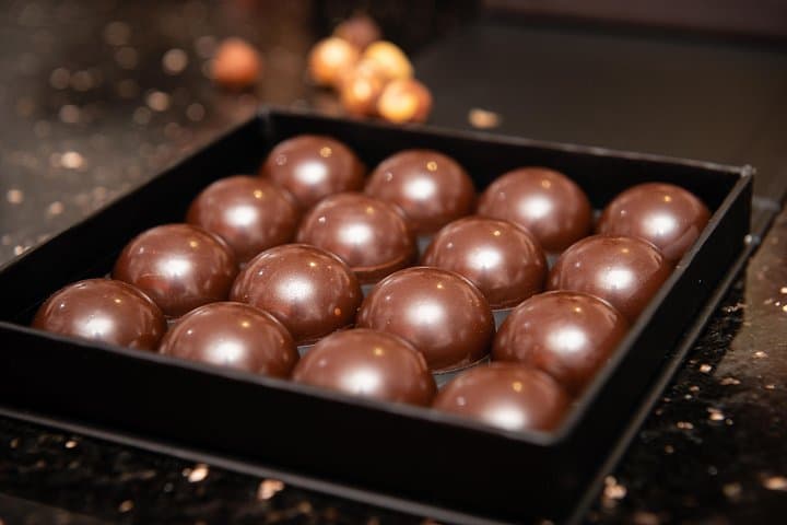 Molded Bonbons Chocolate making class in Paris (collective) — photo 1