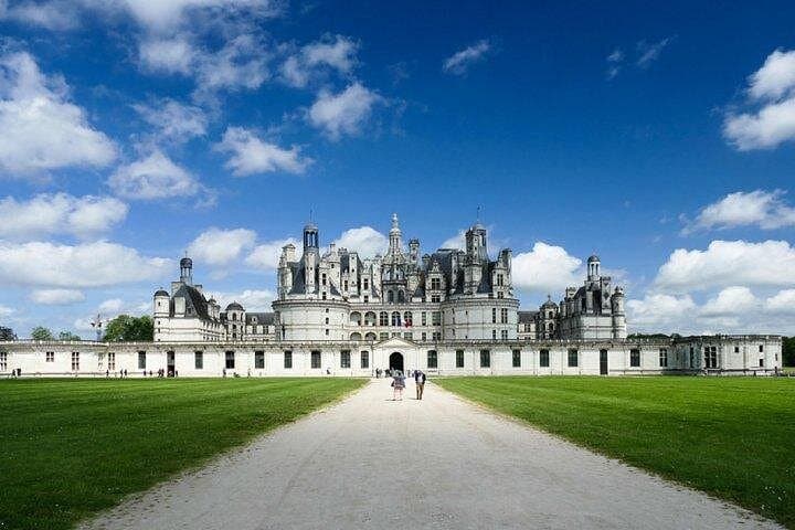 Loire Valley Castles Day Trip from Paris with Complementary Wine — photo 11