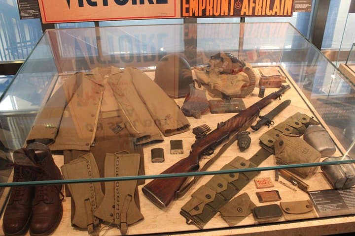 Skip the line Les Invalides World War Museum Guided Tour 8ppl Max — photo 9