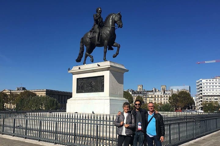 Notre Dame & Ile de la Cité Private 2-Hour Walking Tour in Paris — photo 6