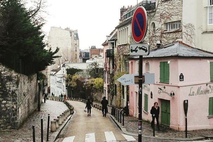 Montmartre & Sacré Coeur Private Historical 2-Hour Walking Tour in Paris — photo 3