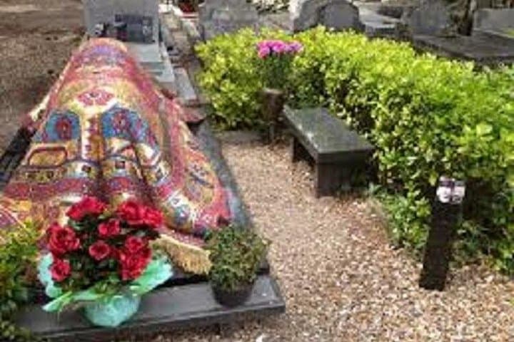 Russian cemetery of Sainte Geneviève des Bois (from your hotel in Paris) — photo 1
