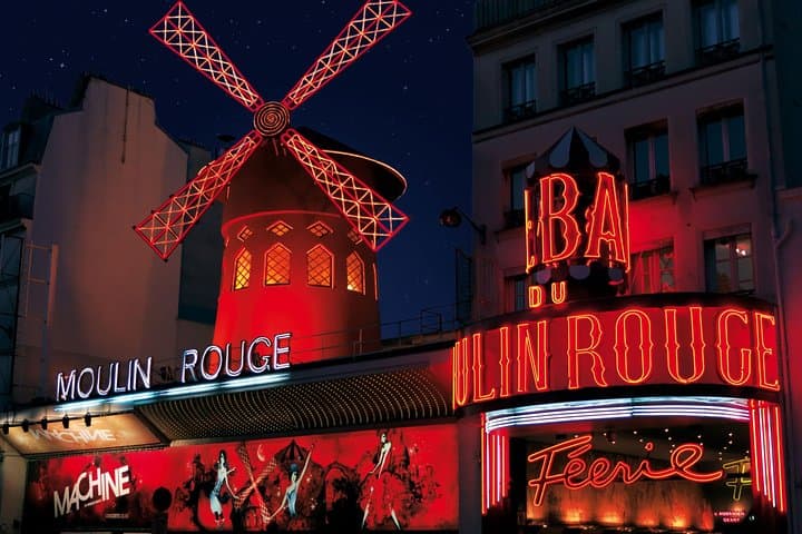 Moulin Rouge Dinner Show with Champagne and Drop Off — photo 4