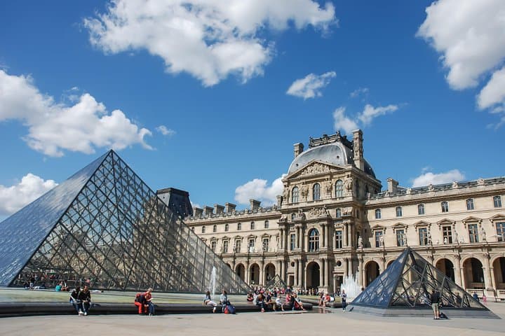 Louvre Museum Guided Tour and Orsay Museum Ticket — photo 2