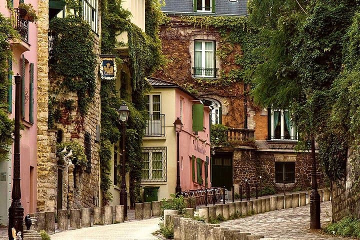 Montmartre and Sacré-Cœur Walking Tour with a Local Guide — photo 5