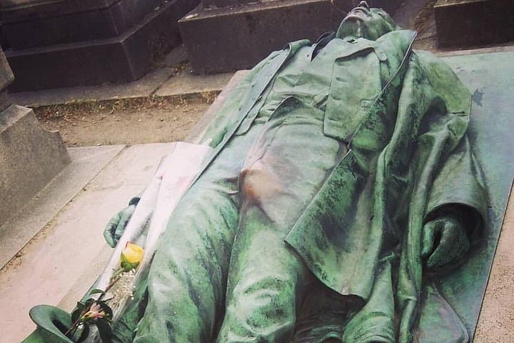 Private Guided Tour to Père Lachaise Cemetery in Paris — photo 17