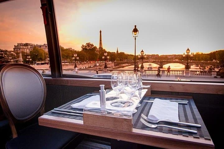 Paris Bustronome Gourmet Sightseeing Dinner on a Panoramic Bus — photo 2