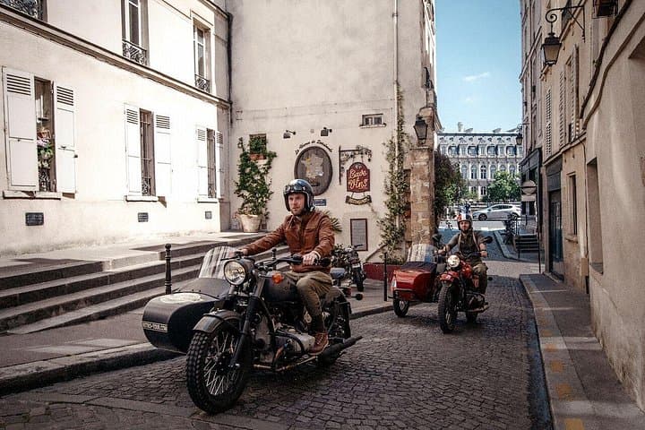 Paris Private Vintage Half Day Tour on a Sidecar Motorcycle — photo 7