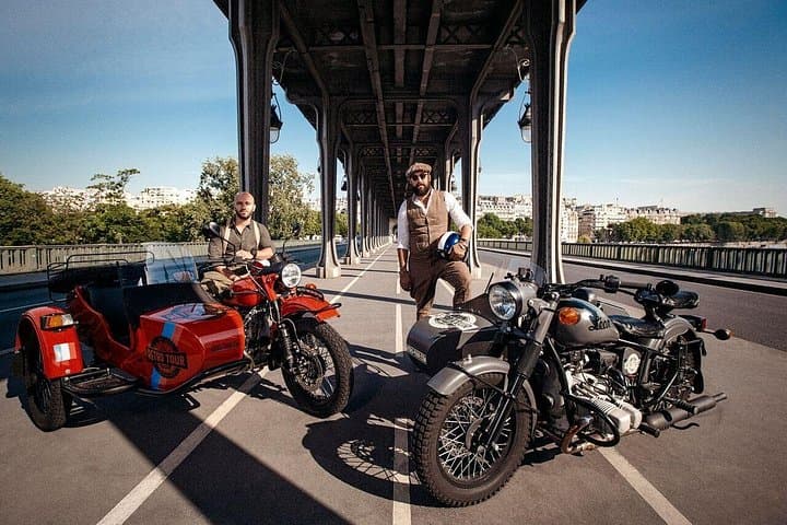 Paris Highlights city tour on a vintage Sidecar Motorcycle — photo 8