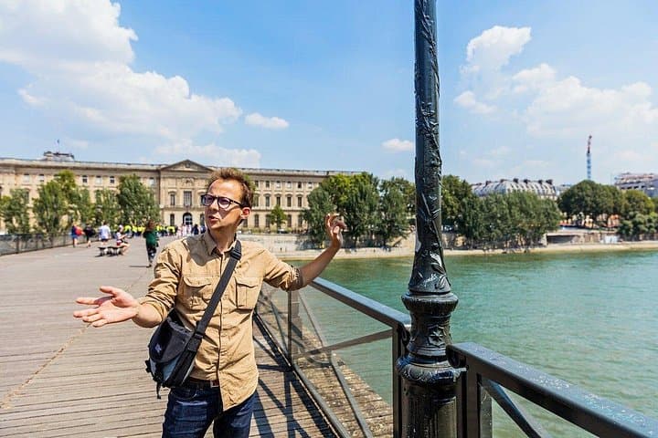 Paris City Center Tour with Notre Dame Semi Private 12ppl Max — photo 6
