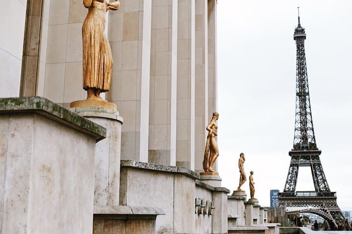 Paris City Center Tour with Notre Dame Semi Private 12ppl Max — photo 7