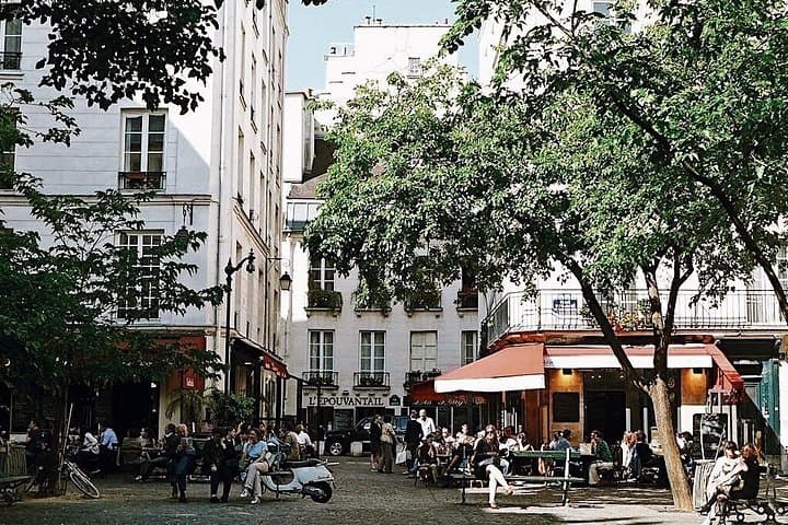 Marais District and Jewish Quarter Exclusive Guided Walking Tour — photo 7