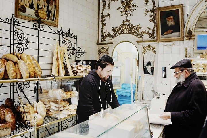 Marais District and Jewish Quarter Exclusive Guided Walking Tour — photo 10