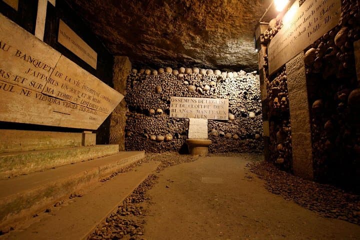 Paris Catacombs Tour with VIP Access to Restricted Areas — photo 5