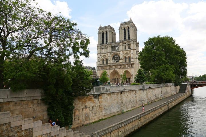 Notre-Dame Tour with Access to the Cathedral — photo 8
