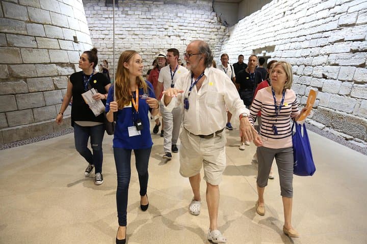 Louvre Museum Masterpieces Guided Tour with Access — photo 14