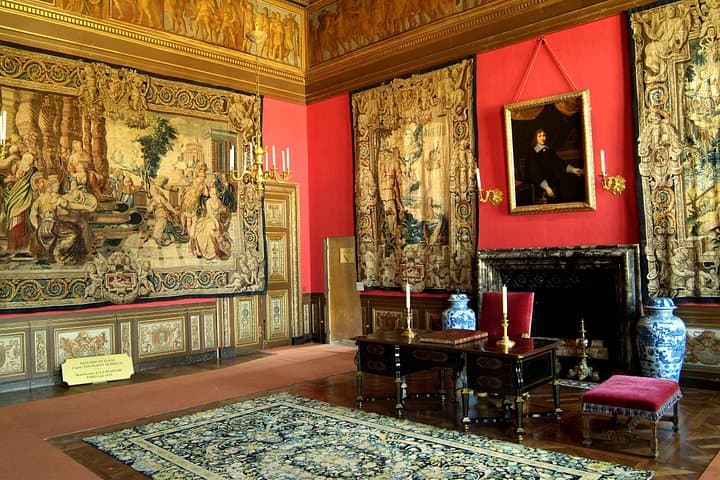 Fontainebleau and Vaux le Vicomte Chateaux Day Trip from Paris — photo 11