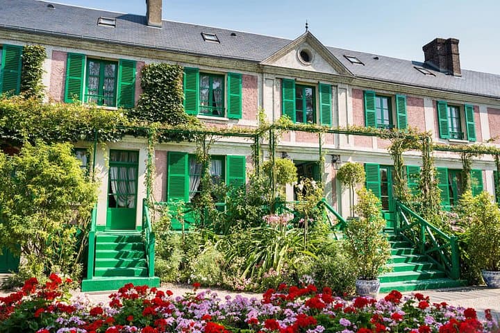 Versailles Palace and Giverny Monet House Visit with Lunch — photo 1