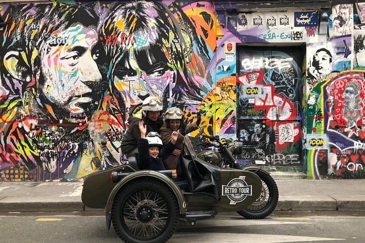 Paris Vintage Private City Tour on a Sidecar Motorcycle — photo 7