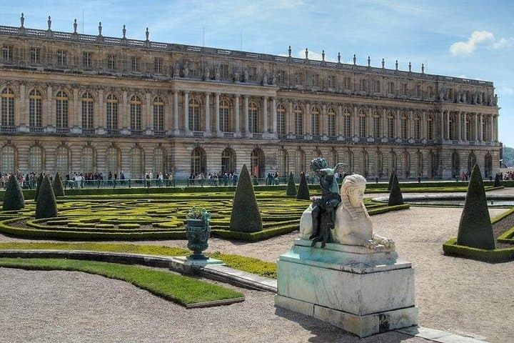 Versailles and Giverny Tour Hotel Pickup — photo 2