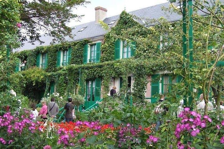 Versailles and Giverny Tour Hotel Pickup — photo 7