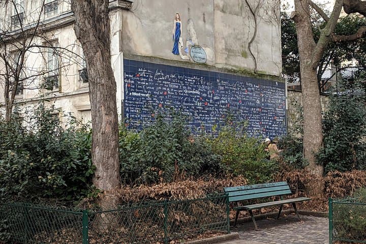 Paris Romantic Montmartre: Love Story Exploration Game and Tour — photo 16