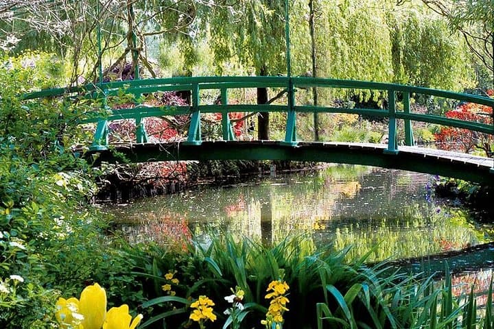 Giverny Private Half-Day Trip including Claude Monet' Gardens & House from Paris — photo 1