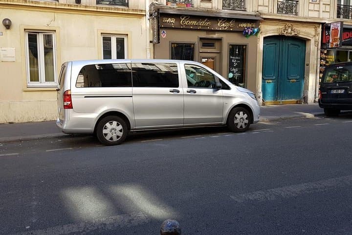 Shuttle Departure from Paris Hotel/Apartment to the Airport — photo 7