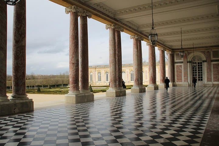 Versailles Private Day Excursion with Palace, Gardens & Trianon — photo 7