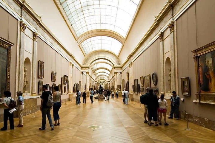 Louvre Museum Guided Family Treasure Hunt — photo 5