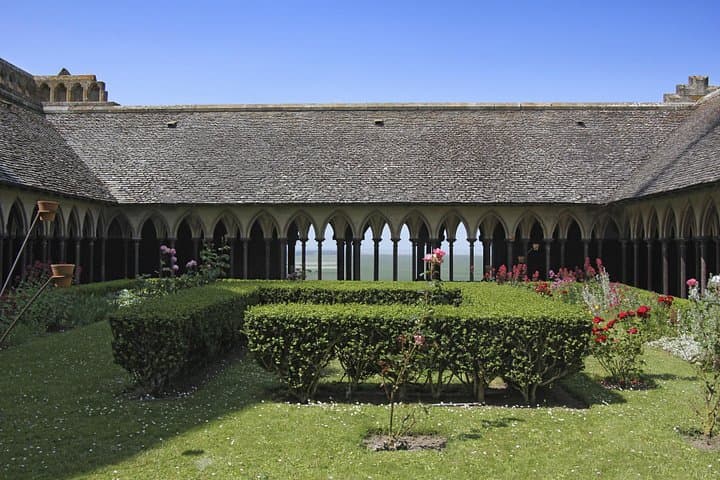 Mont Saint Michel Guided Day Trip with Abbey Entry from Paris — photo 6