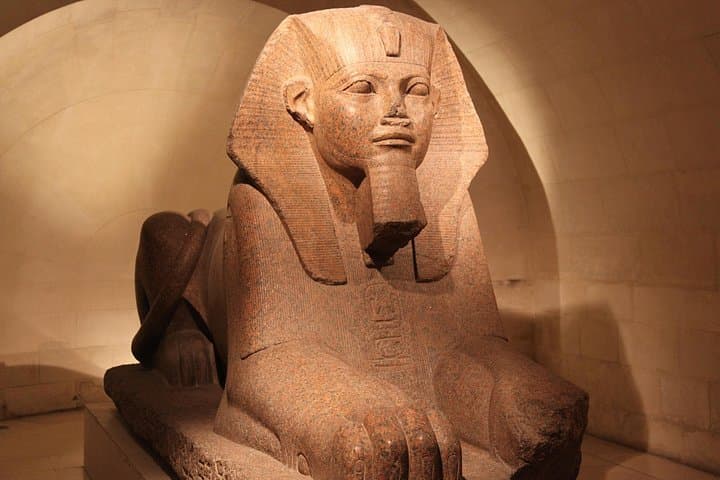 Louvre Museum Masterpieces Guided Tour with Access — photo 13