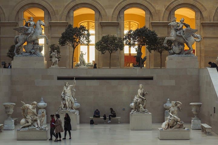 Louvre Museum - Highlights Tour with Mona Lisa — photo 11